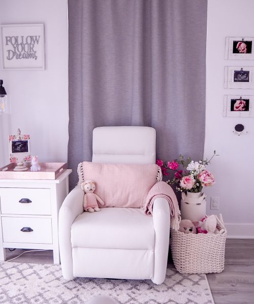 This nursery reveal is the perfect balance of a modern farmhouse style. It is super cozy, warm and the right touches of pink. #nursery #babygirl #baby #nurseryreveal