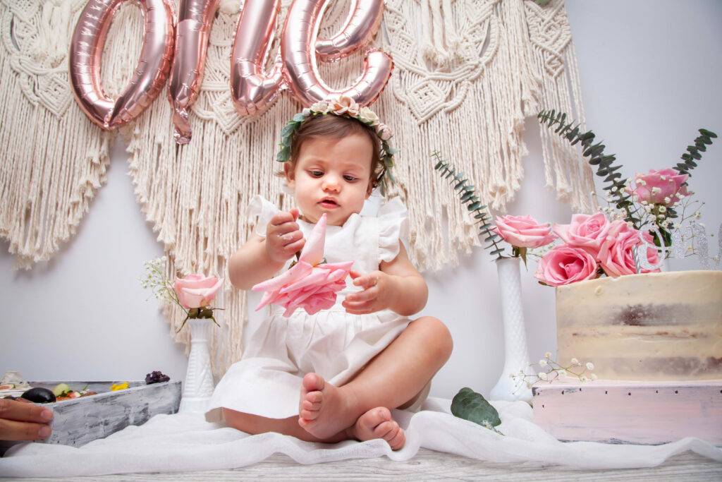 Kensi turn’s one, creating a boho chic and floral theme party for a one year old baby girl. #birthday #bohobirthday #bohobirthdayparty #bohopartyideas #bohofirstbirthday #firstbirthdayideas #firstbirthdaybash #oneyearoldboho #bohobday #bohopartyinspo #kidsbohoparty #girlbday #bohogirlbirthday #girlfirstbday
